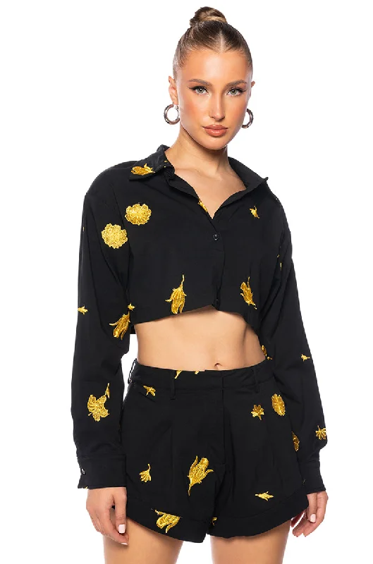 WEEKEND GETAWAY FLORAL CROPPED BUTTON DOWN